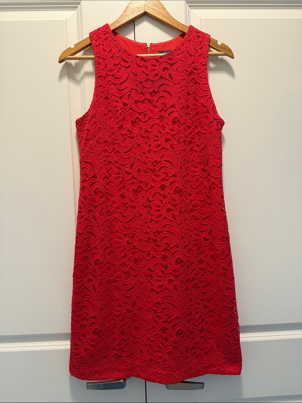 Vince Camuto Red Sleeveless Lace Shift Dress